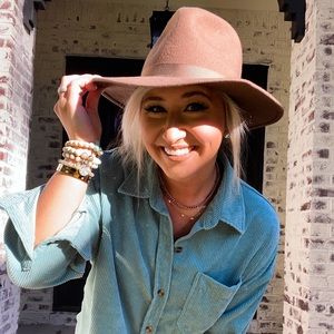 Meet your Posher, Taylor